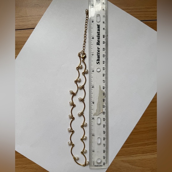 Avon Gold Dainty Necklace with Pearls - Picture 9 of 9